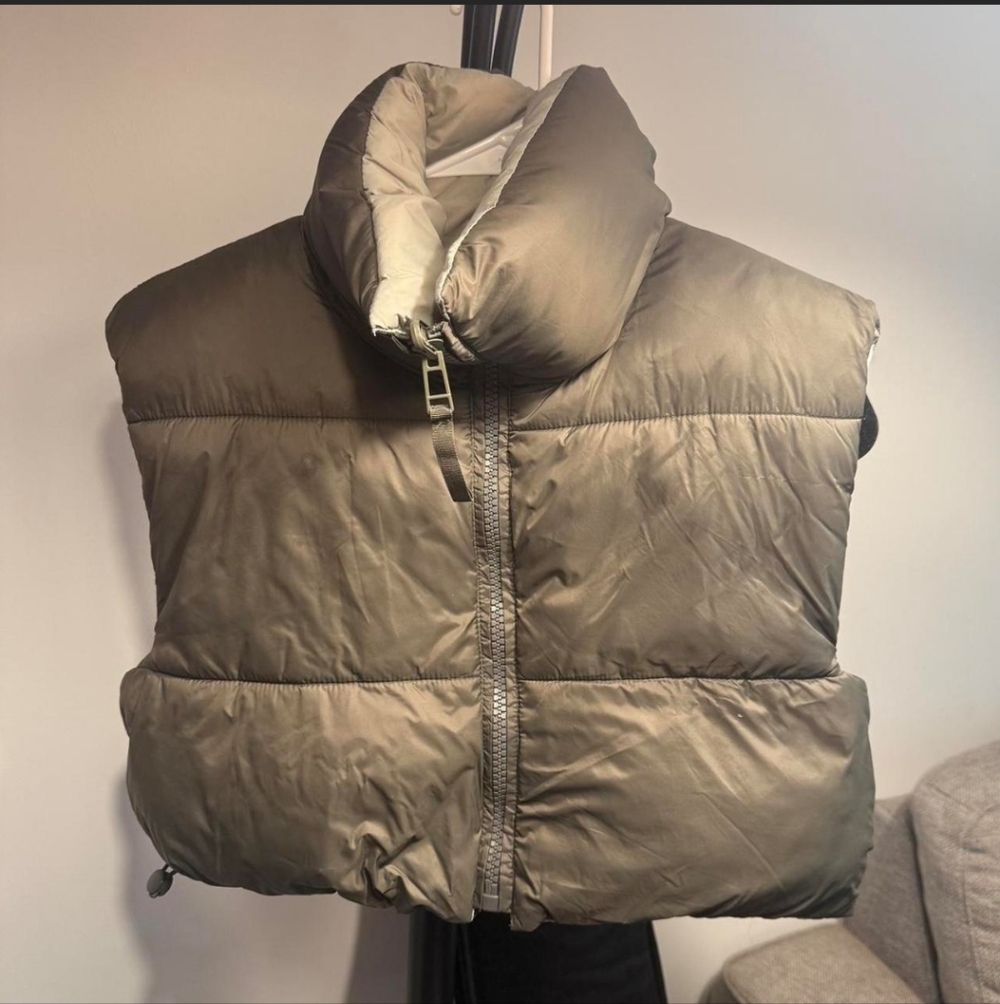 Zara Reversable Cropped Puffer Vest
